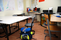 Das modern eingerichtete Lernzimmer bietet Platz für sechs Grundschüler